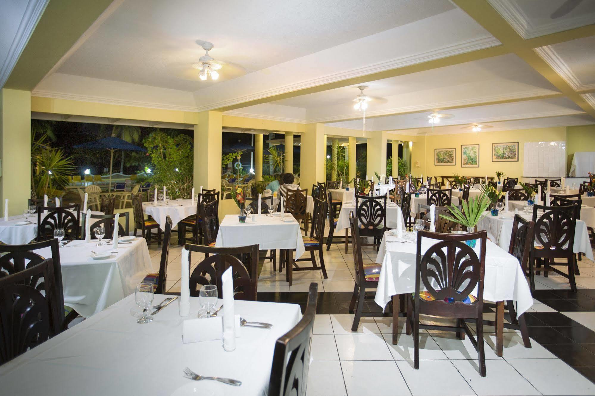 Rooms On The Beach Ocho Rios Exterior foto